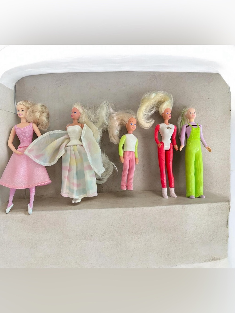 Vintage 1995–2001 McDonald’s Barbie & Stacie Doll Bundle – 5 Dolls